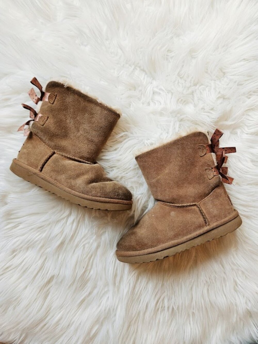 UGG Bailey Bow II Kids Little Girl Space Planet Chestnut Suede Leather Boots 2